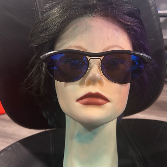 Stylish Blue Cat-Eye Sunglasses main image 10